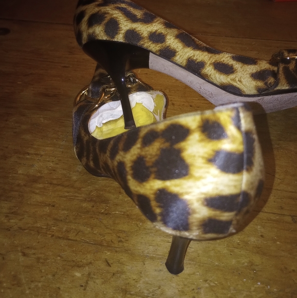 Guess Leopard Dressy Lady Shoes - Picture 4 of 5